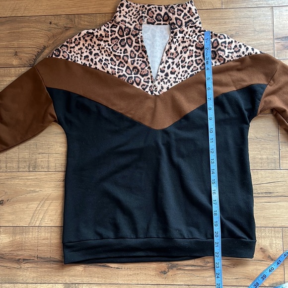 Leopard Block Color Pullover - Picture 6 of 6